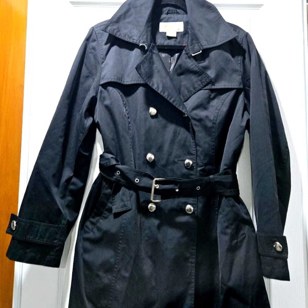 MICHAEL KORS RAIN COAT.